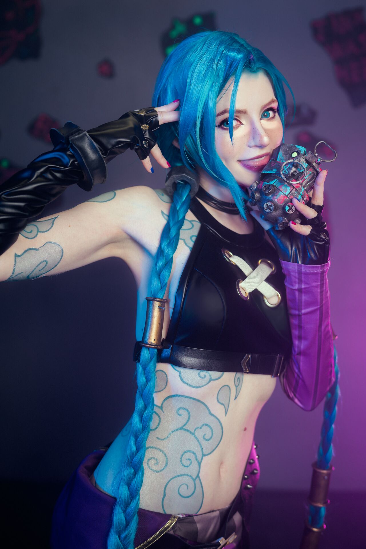 Сексапильный косплей Jinx (League of Legends ) by Peachymilky чикса без комплексов