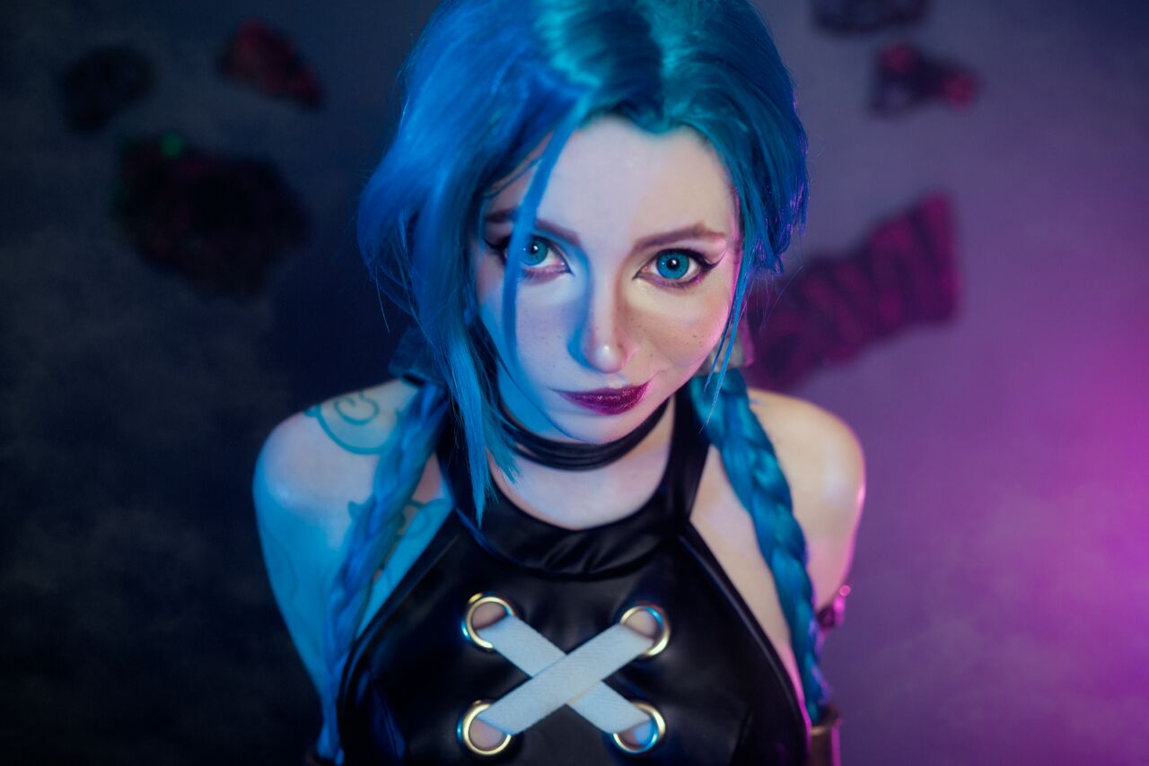 Заводящий косплей Jinx (League of Legends ) by Peachymilky Leak