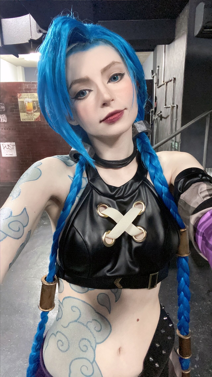 Обворожительный косплей Jinx (League of Legends ) by Peachymilky голая