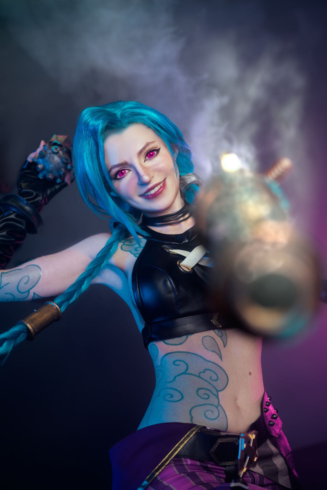 Красивый косплей Jinx (League of Legends ) by Peachymilky girl