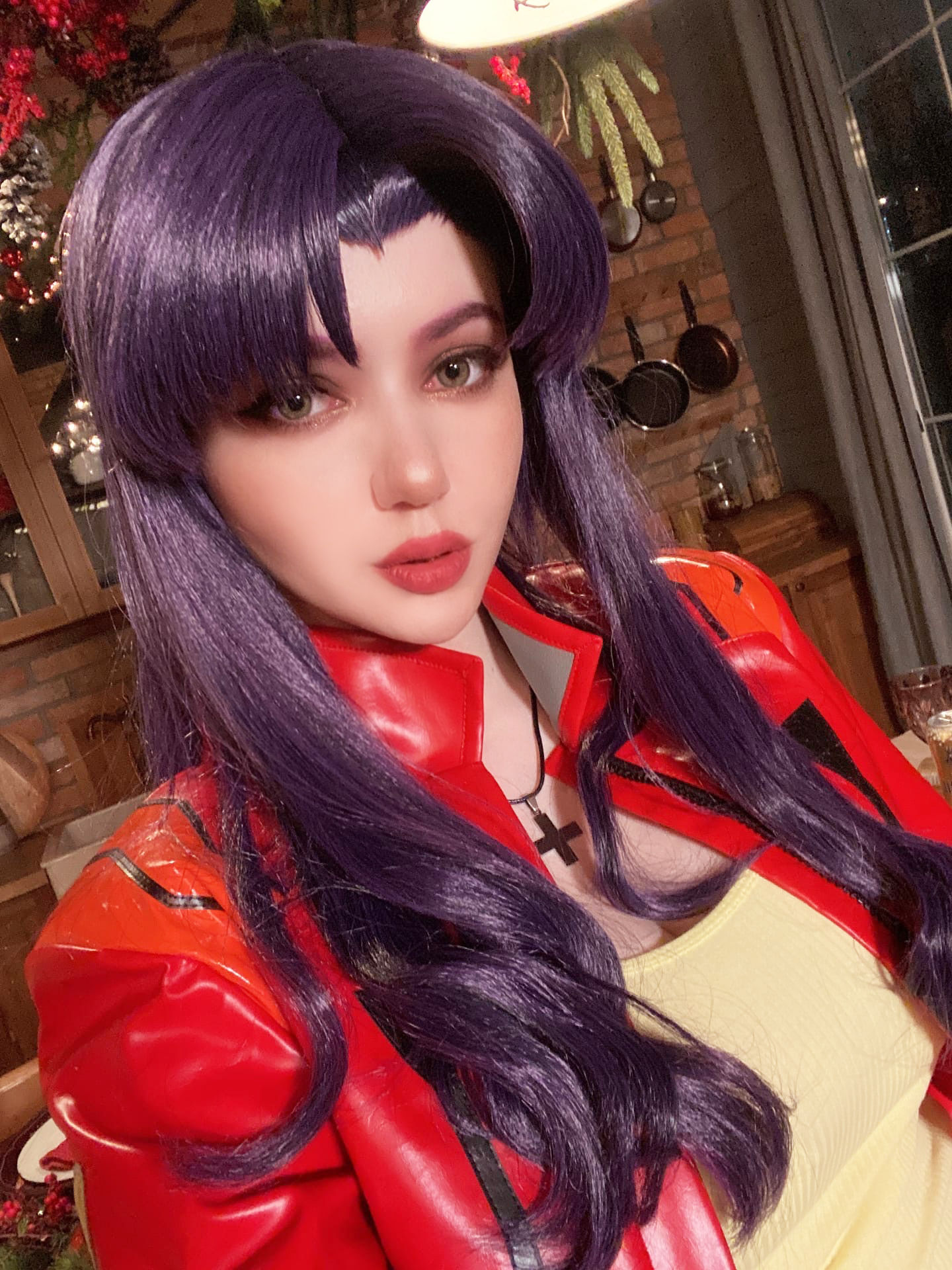 Соблазнительный и аппетитный Cosplay Misato Katsuragi (Evangelion) by Alina Becker девушка показала все свои дырочки