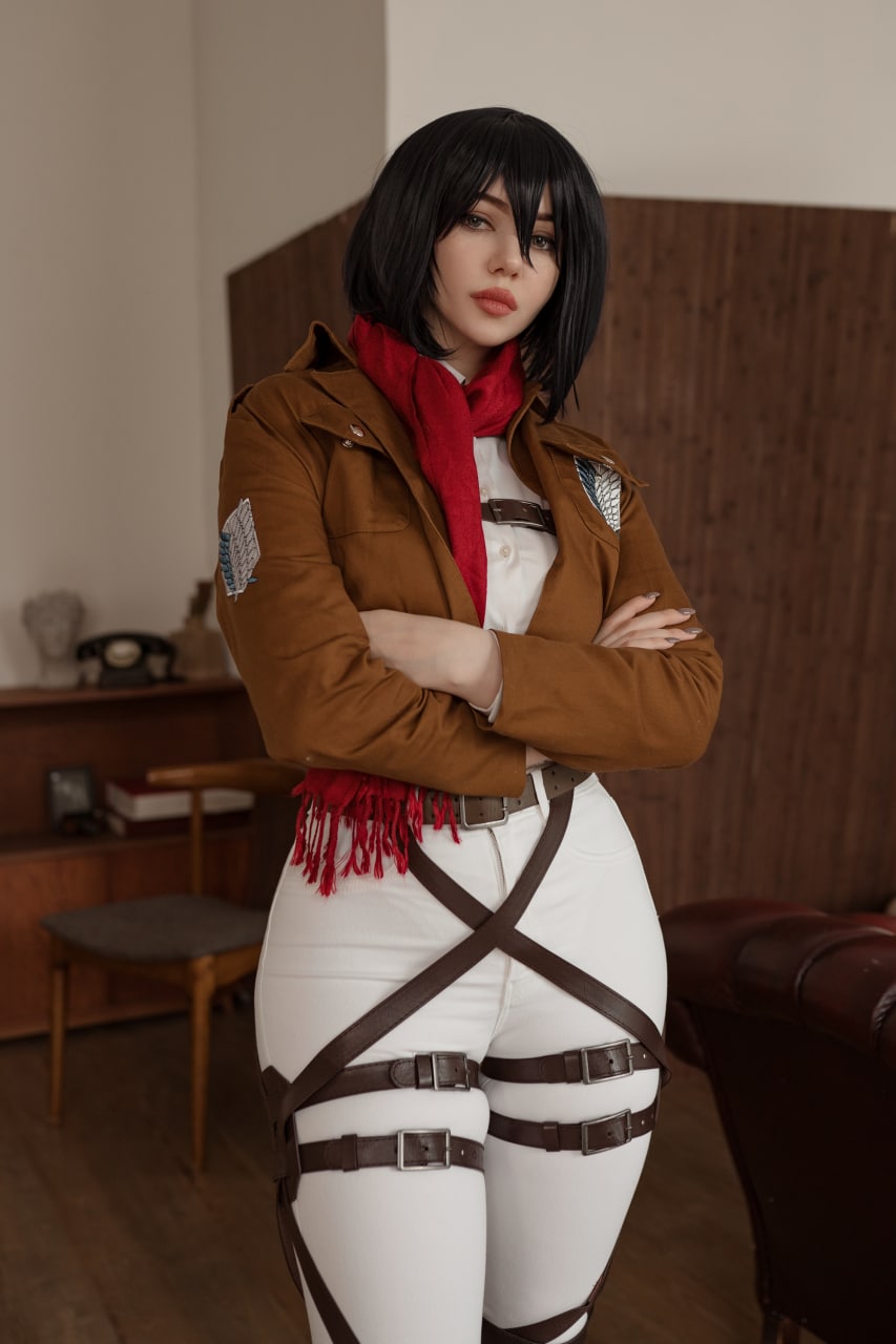 Очаровательный и дивный косплей Mikasa от Alina Becker leak fansly