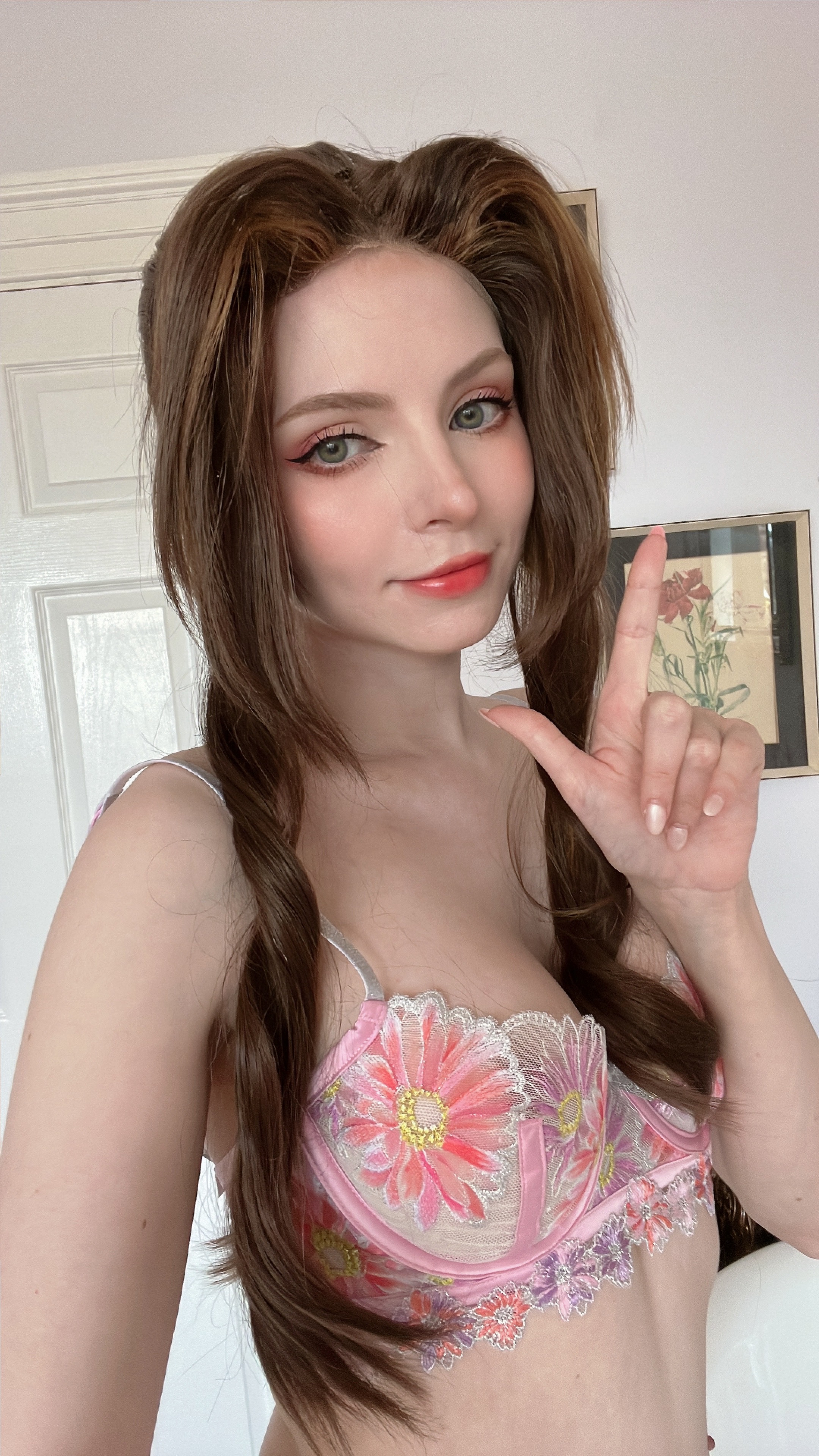 Качественный cosplay Aerith Lingerie by Peachymilky жопка